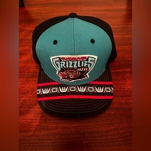 Vancouver Grizzlies SnapBack Mitchell & Ness